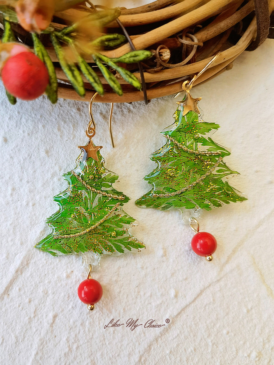 Pressed Flower Earring - Christmas Tree Resin